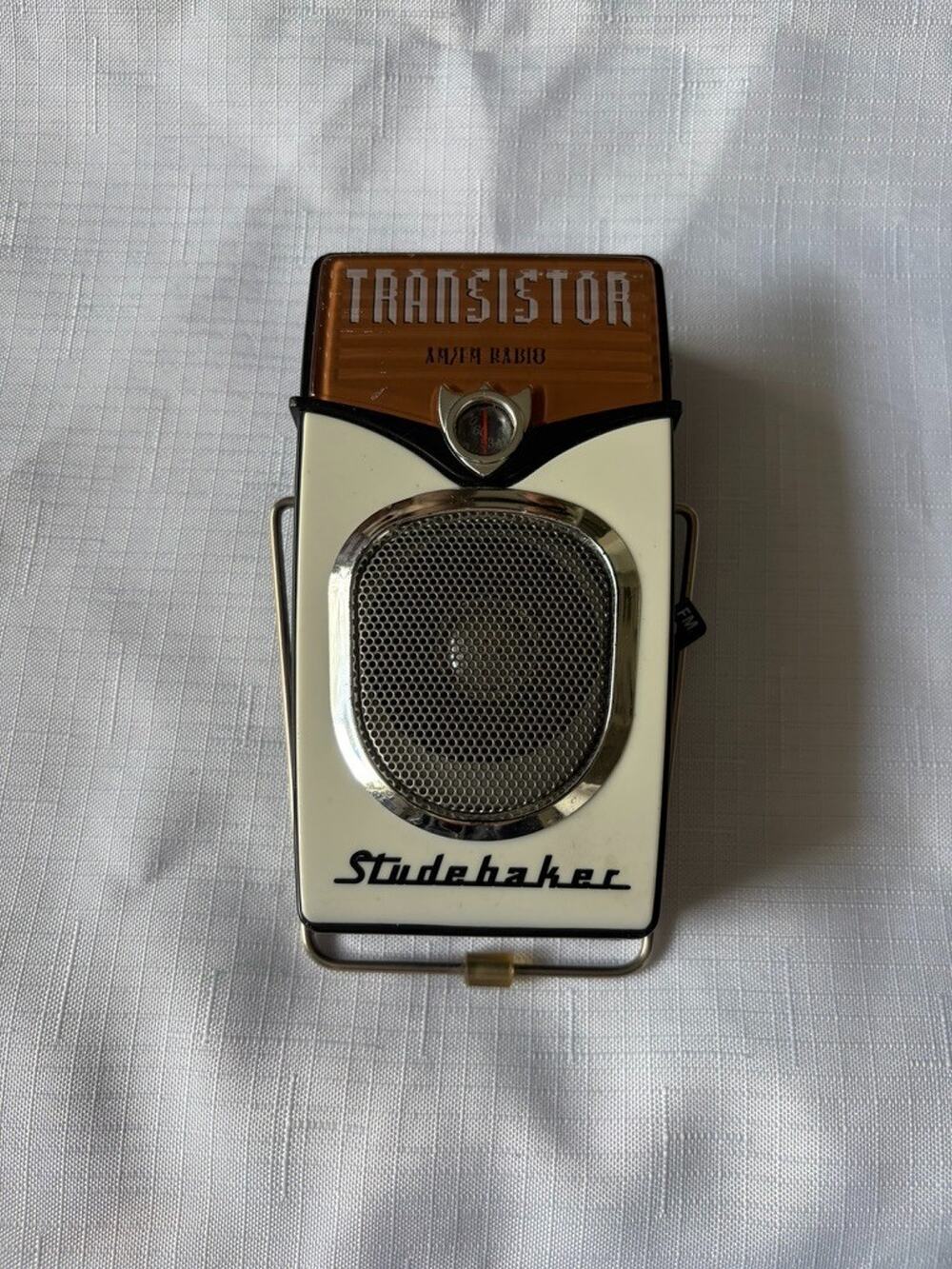 Studebaker transistor fm/ am radio. not tested
